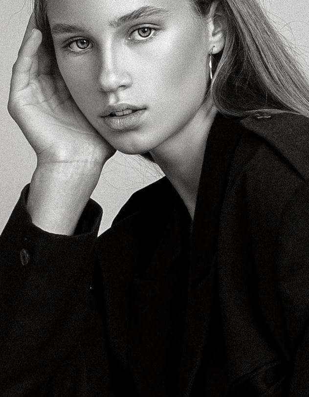 Women model, fashion photography, modeling