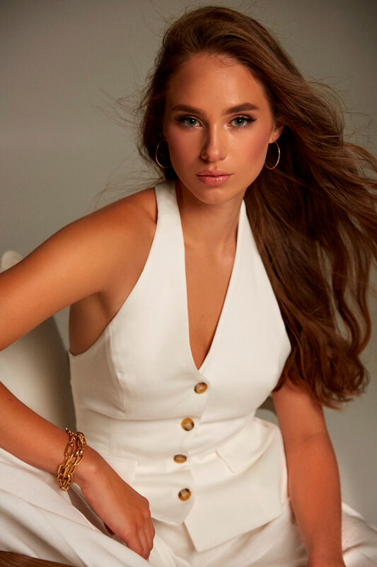 Women model, fashion photography, modeling