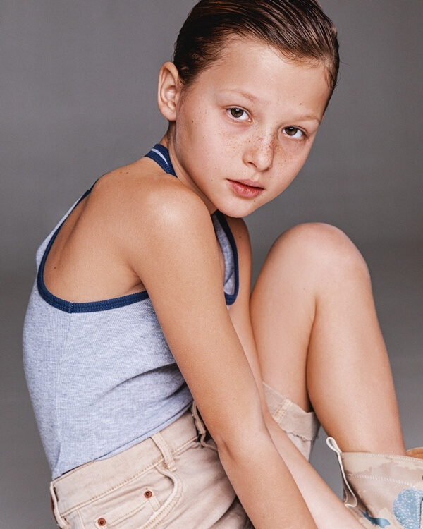 Kids model, fashion photography, modeling