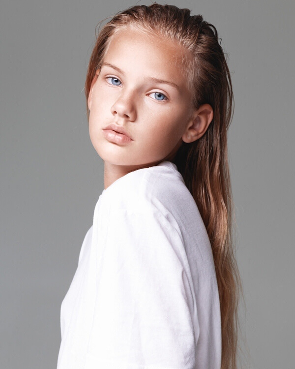 Kids model, fashion photography, modeling