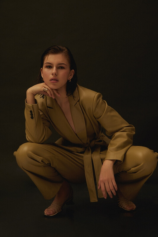 Women model, fashion photography, modeling