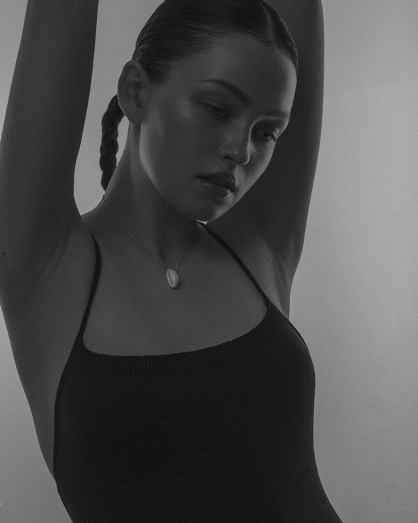 Women model, fashion photography, modeling
