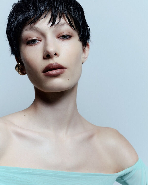 Women model, fashion photography, modeling