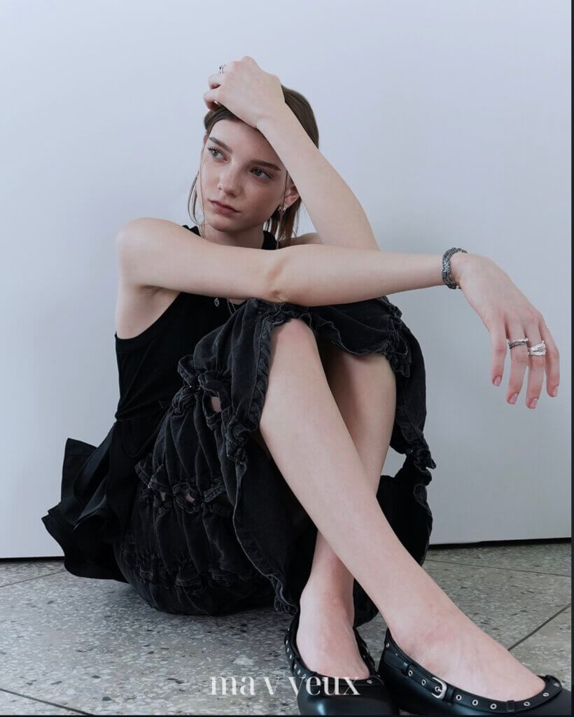 Women model, fashion photography, modeling