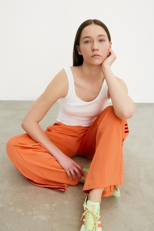 Women model, fashion photography, modeling